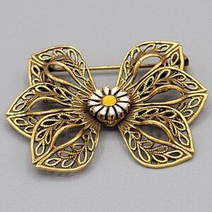Gold Tone Floral Flower Shaped Brooch Pin Enameled Daisy Center Open Work